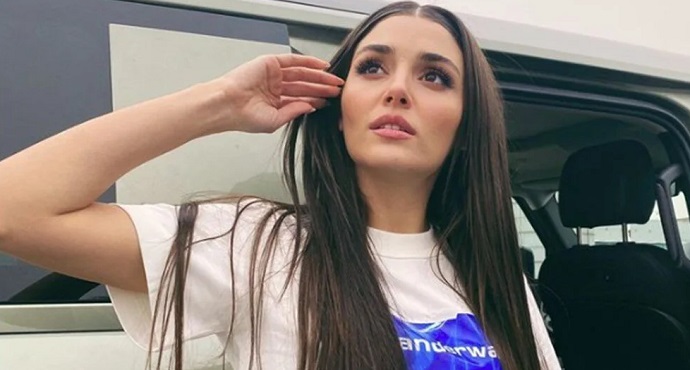 Hande Erçel'den Duygusal Mesaj