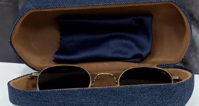 Kıvanç Tatlıtuğ'un Gözlüğü 25 Bin TL'ye Satıldı