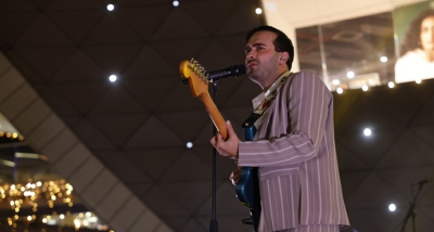 Kanyon Yılbaşı Sahnesinde Mert Demir Konserine Yoğun İlgi